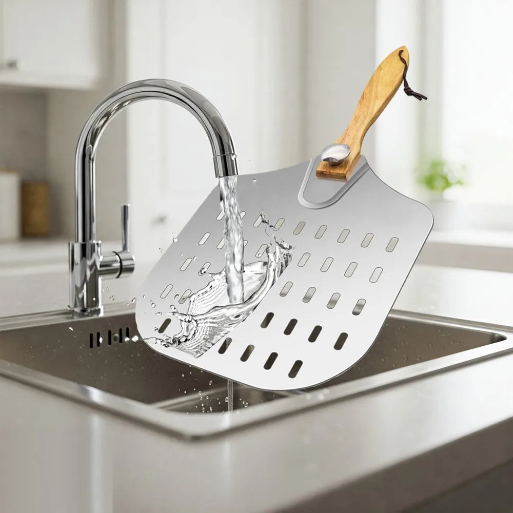 Pelle à pizza perforée en aluminium, nettoyage à l'eau