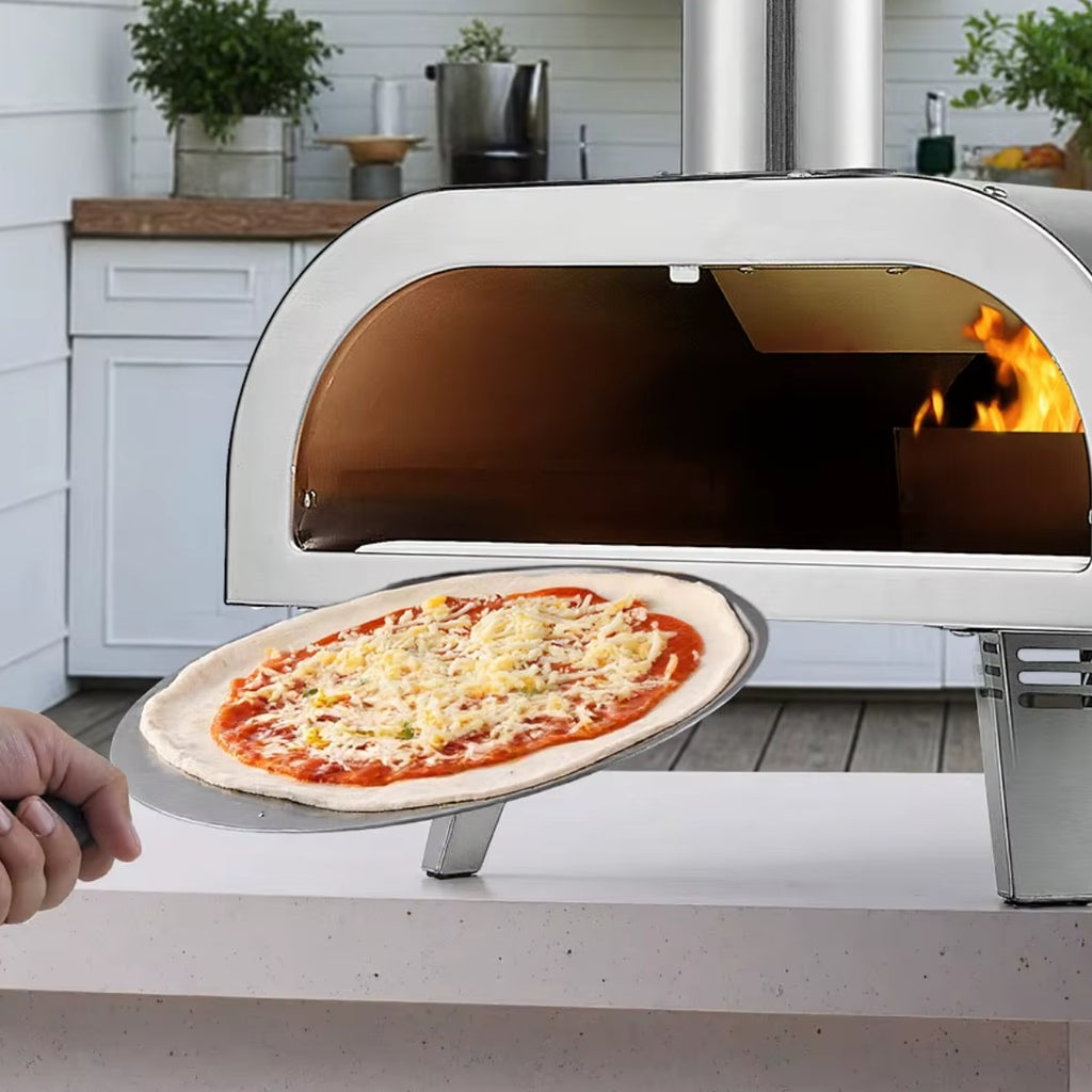 Forno 12, enfournement d'une pizza